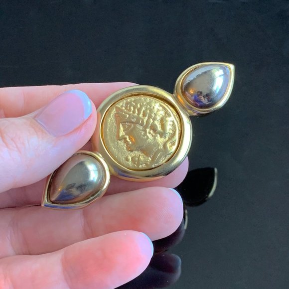 VTG Kenneth Jay Lane Cameo Roman Coin Brooch - Picture 5 of 5
